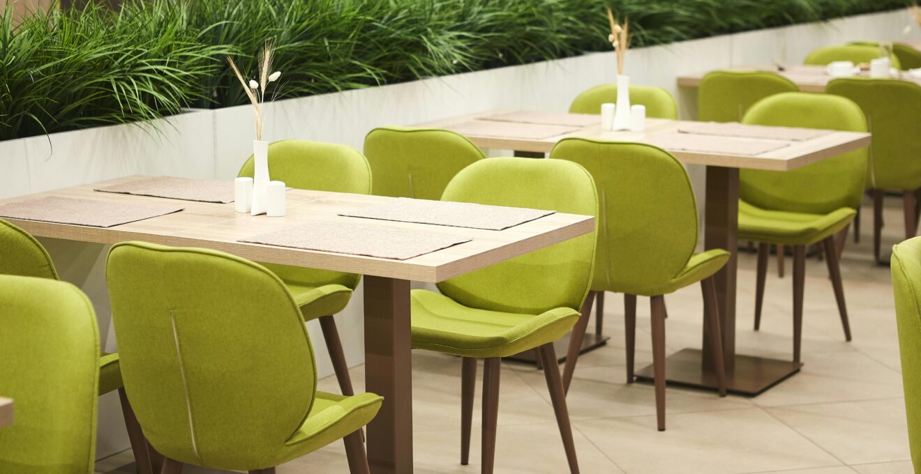 chaises de restaurant