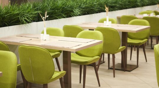 chaises de restaurant